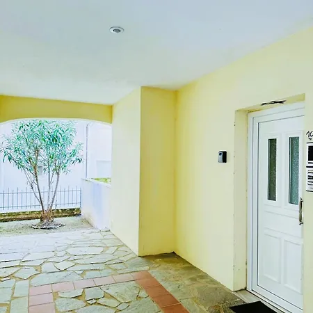 El_maisonette Apartment *